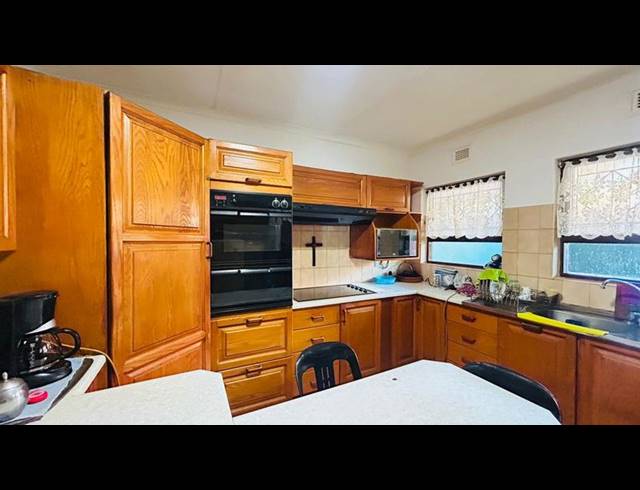 3 BEDROOM HOUSE FOR SALE IN ARBORETUM
